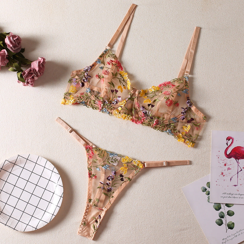 Ensemble soutien-gorge et string fleuris, deux pièces